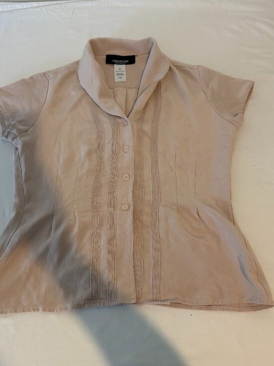 Jones New York Tops - Jones New York Platinum Petite 100% Silk Pintuck Blouse Pink 4P Button Front